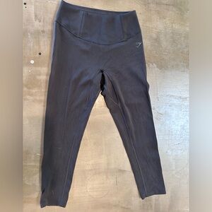 Gymshark cropped legging size - M